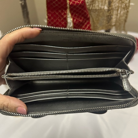 Prada RARE Saffiano Leather Fiocco Bow zippy wallet silver metallic - Picture 4 of 6